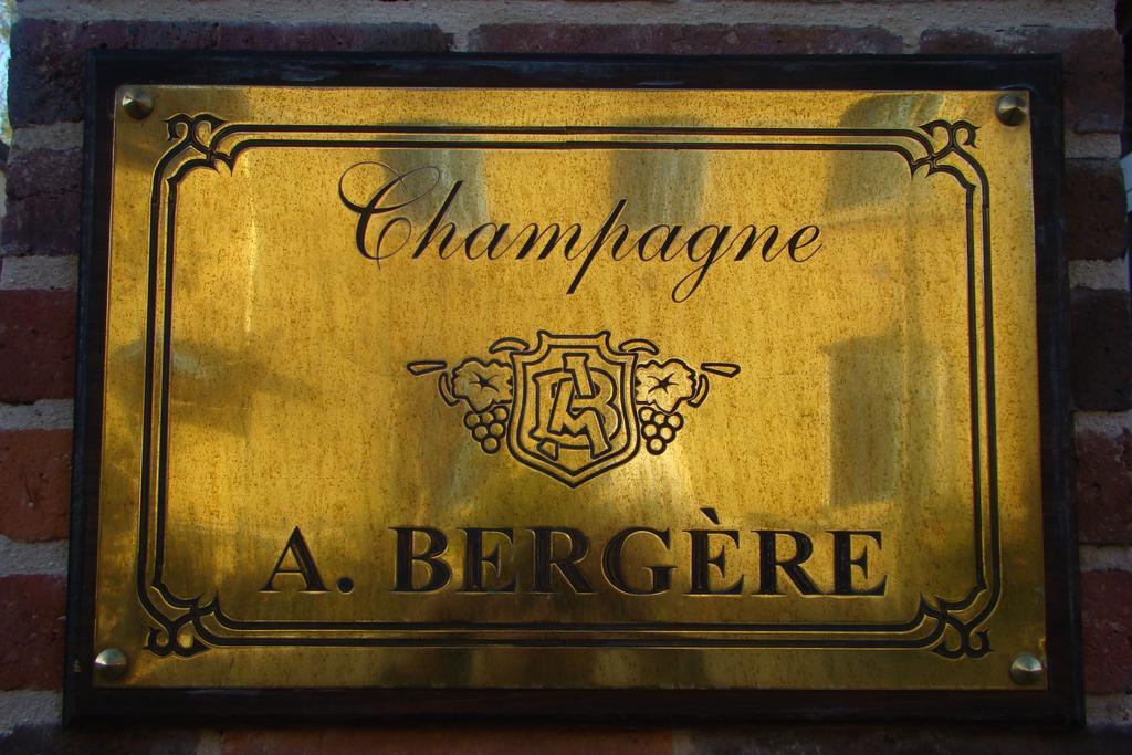 Champagne Andre Bergere & Suites Épernay Exterior foto