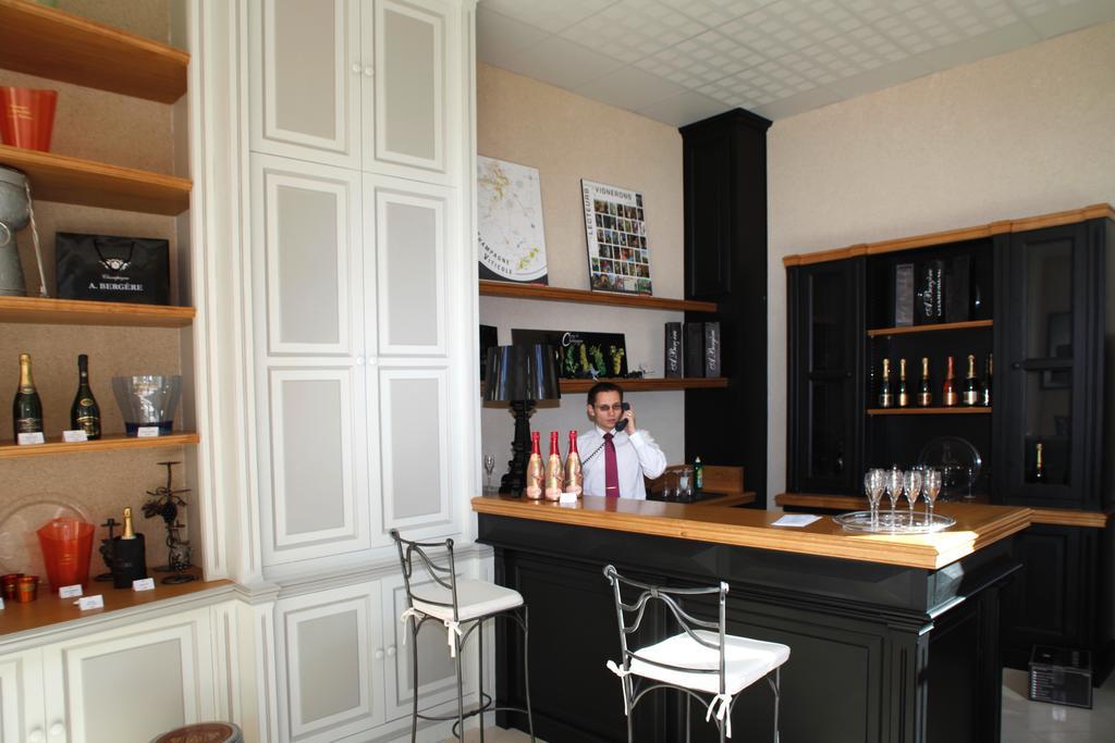Champagne Andre Bergere & Suites Épernay Cameră foto